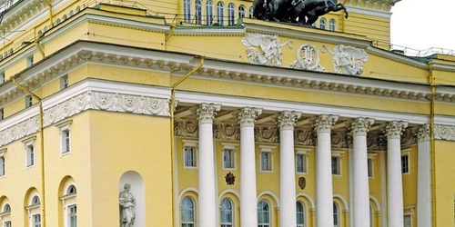 Артисты Александрийского театра вышли на дежурство в Instagram