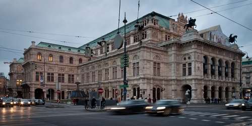 Венская опера покажет постановки Серебренникова и Чернякова