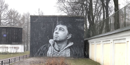 В Санкт-Петербурге восстановили граффити с Сергеем Бодровым