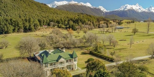 Коллекционер приобрел съемочную площадку «Властелина колец» в Новой Зеландии