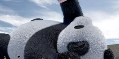 Флорентин Хофман изготавливает скульптуру «Селфи-панды»