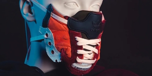 Дизайнеры создали маски из обшивок старых кроссовок