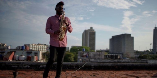 Кубинские художники устроили музыкальный перформанс во время карантина