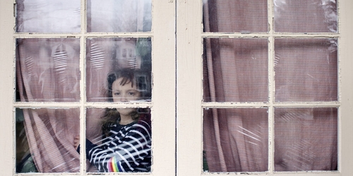 Музеи начали коллекционировать самодельные маски и другие атрибуты карантина