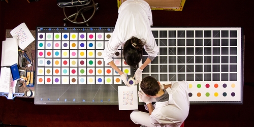 Группа художников купила принт Дэмьяна Херста и продала его по частям