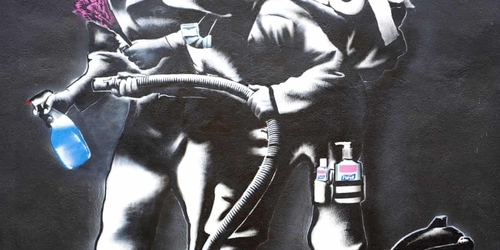 Американские художники создают граффити об эпидемии по всей стране